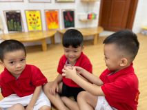 Cậu thấy mùi gì?