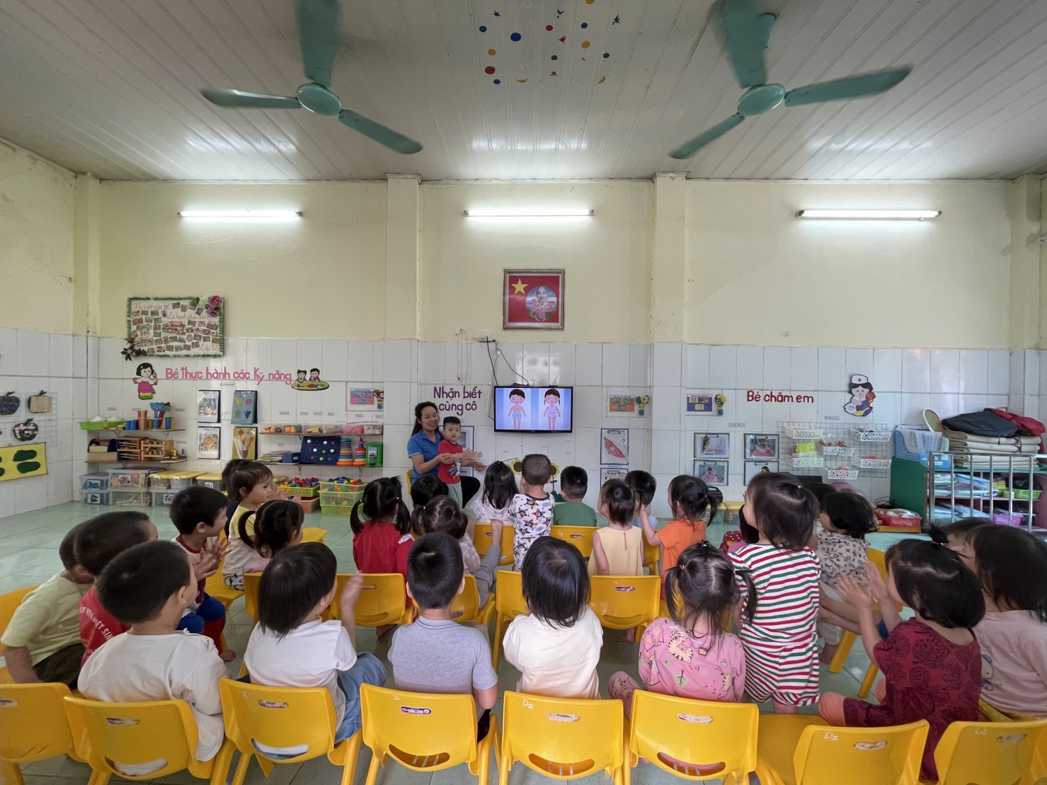 Chuyên đề Phòng chống xâm hại lớp D2