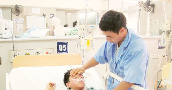 Dịch sốt xuất huyết bùng phát giữa dịch COVID-19, dấu hiệu nào giúp mọi người phân biệt?