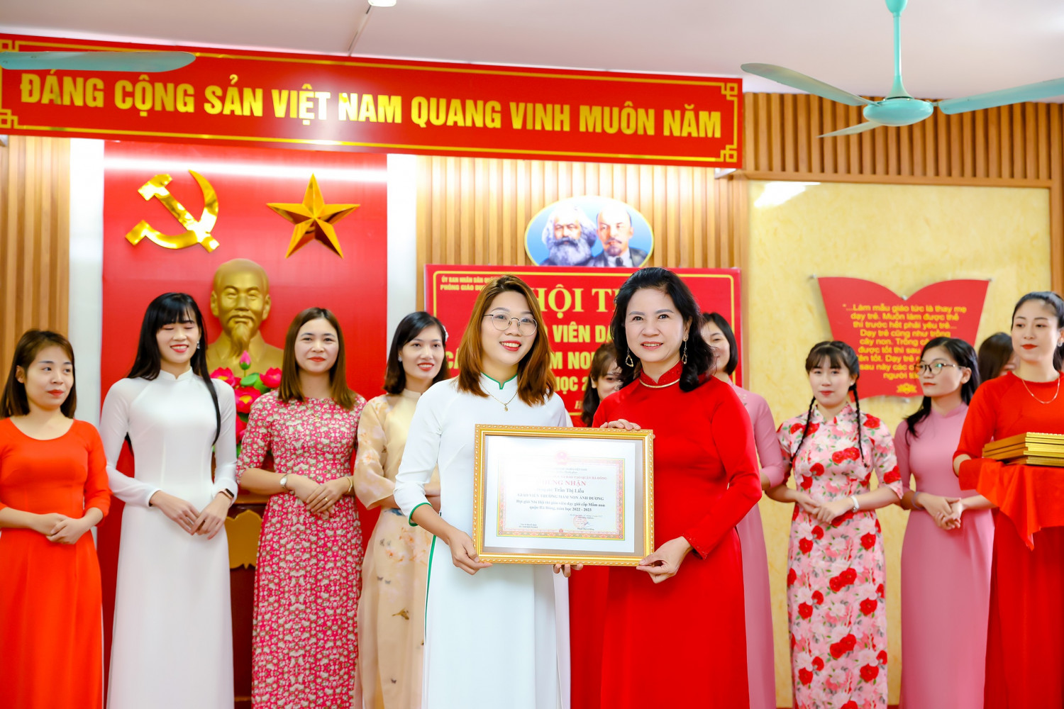 TRƯỜNG MẦM NON  ÁNH DƯƠNG THAM GIA HỘI NGHỊ TỔNG KẾT HỘI THI "GIÁO VIÊN DẠY GIỎI CẤP HỌC MẦM NON QUẬN HÀ ĐÔNG" NĂM HỌC 2022- 2023