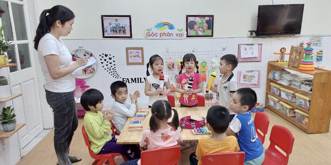 HOẠT ĐỘNG QUAN SÁT ĐÁNH GIÁ TRẺ